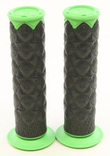 Load image into Gallery viewer, Slim Line Slt Grips Yellow/black 7/8"
